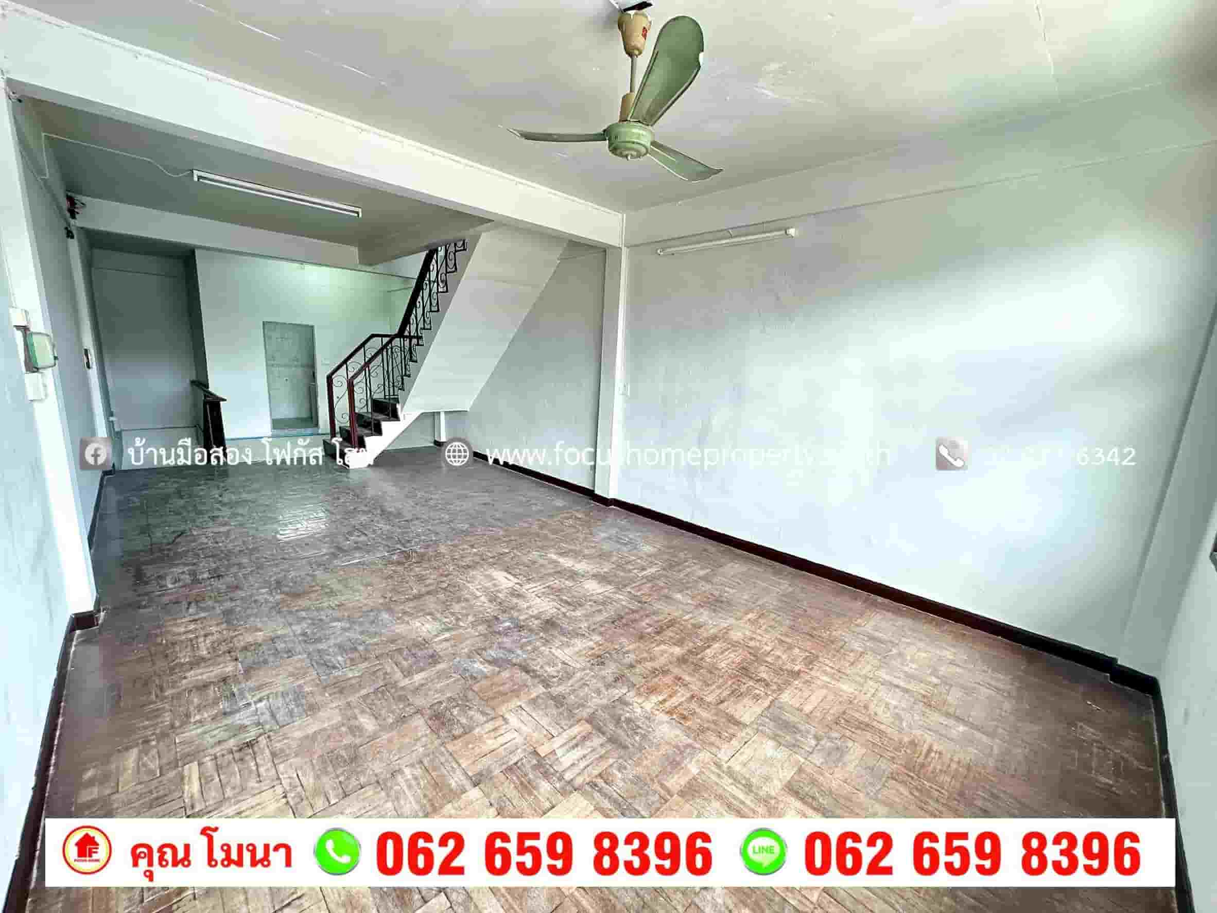 ขาย ตึกแถว 3 ชั้นครึ่ง หมู่บ้านปิ่นทอง เอกชัย